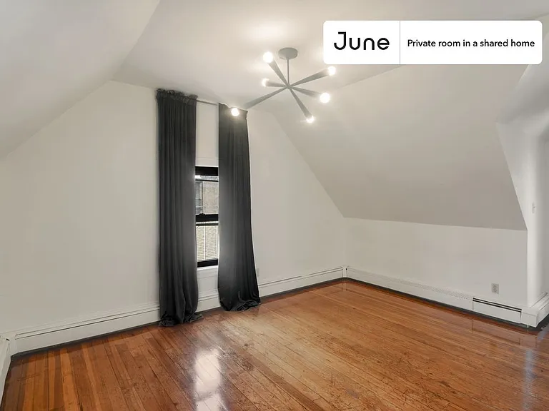 132 Chiswick Rd #3F — Photo 2