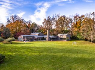 11 Meadow St, Harrison, NY 10528