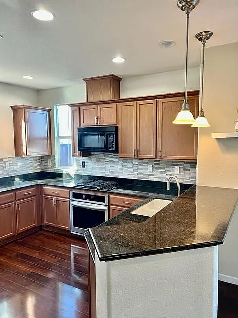 622 Falling Star Dr photo 1