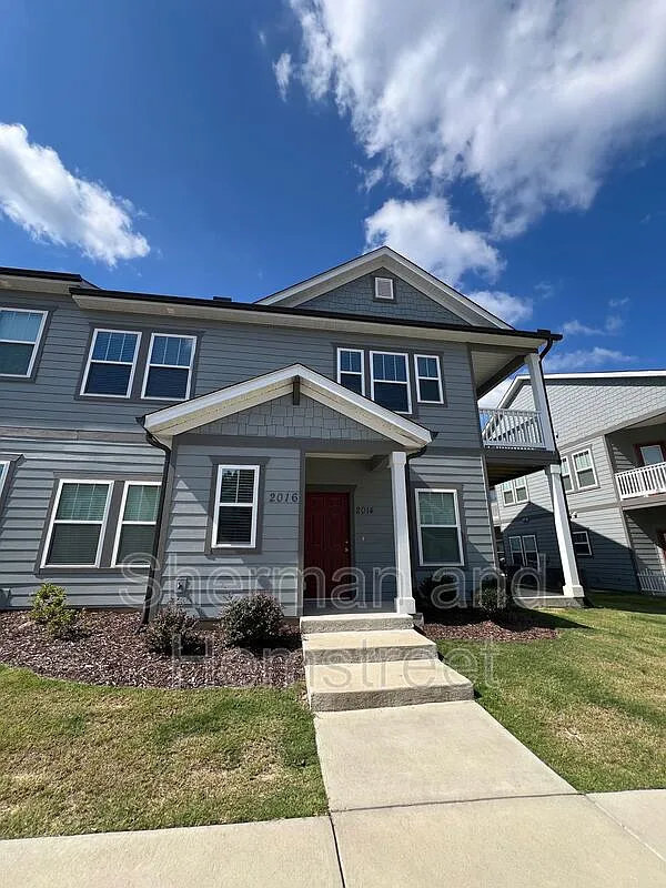 1 bed, 1.0 bath, 863 sqft, $1,290 — Photo 1