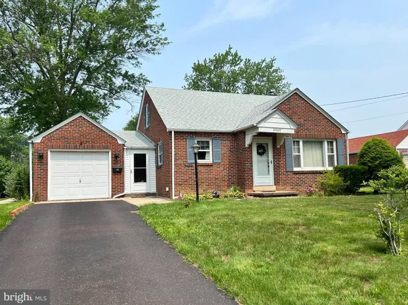 2060 Oak Ave, Hatfield, PA 19440