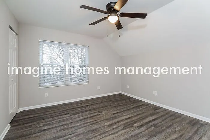 2898 Maple St — Photo 11