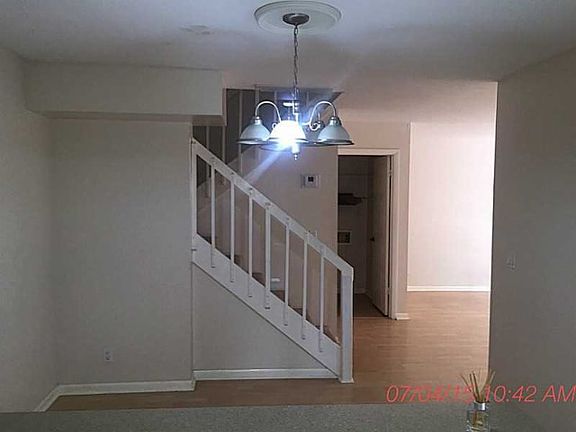 5th image of 2184 White Pine Cir #B