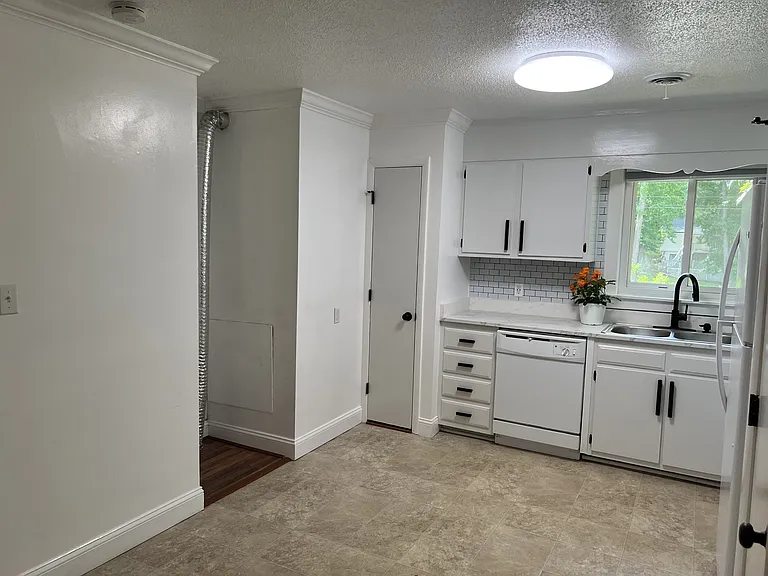 4100 Pittsford Rd #1 — Photo 10