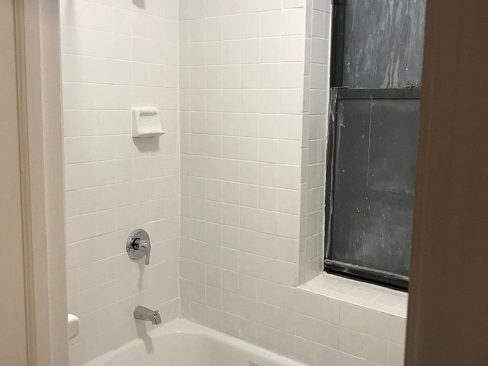 2nd image of 176 E 206th St #5