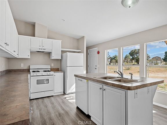 3rd image of 3168 McMillan Rd