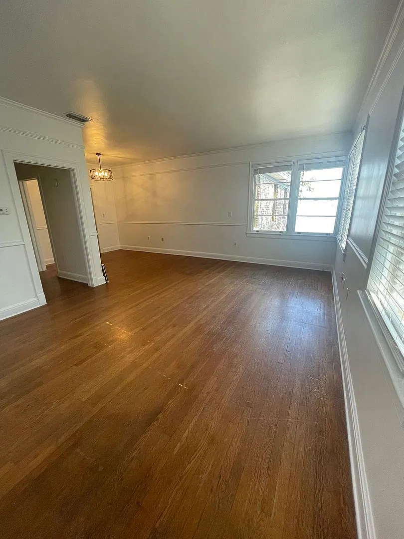 Riverside Charm! 1BR Upstairs Apartment with Hardwood Floors & Water View — Photo 2