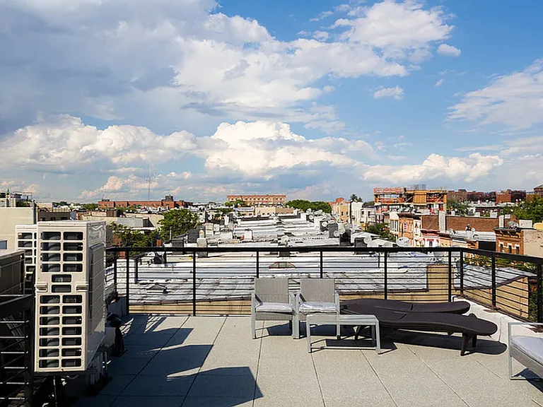283 Irving Ave #2R — Photo 8