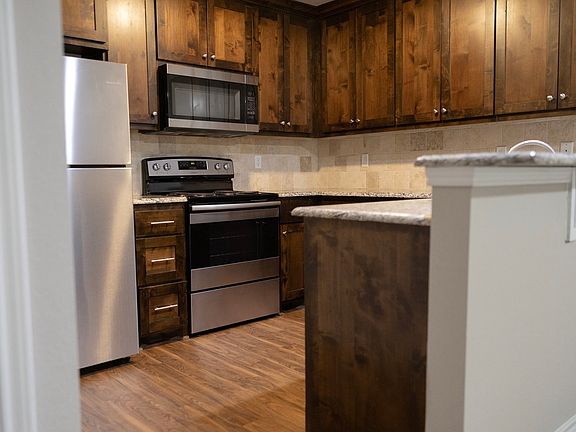 2nd image of 207 W Eubank St #D