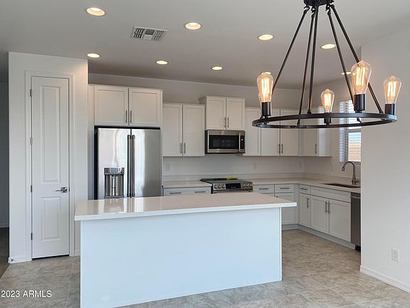 5th image of 14204 W Honeysuckle Dr