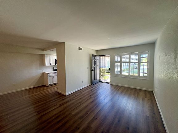 5th image of 4966 Waring Rd APT B