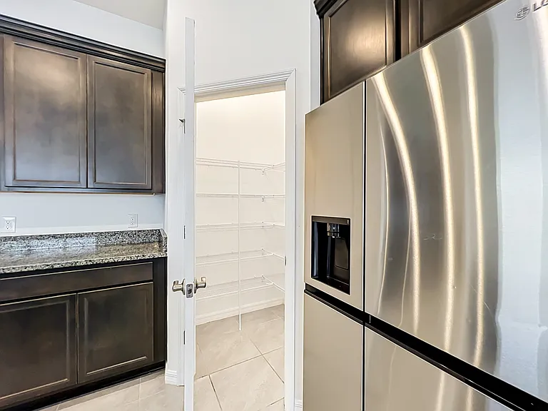 16007 Micelli Dr — Photo 9