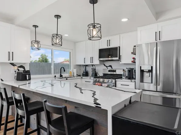 851 Casa De Oro Pl, Escondido, CA 92025