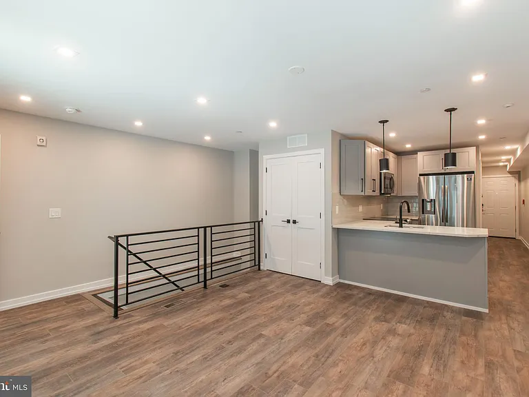1616 Kater St #1 — Photo 4