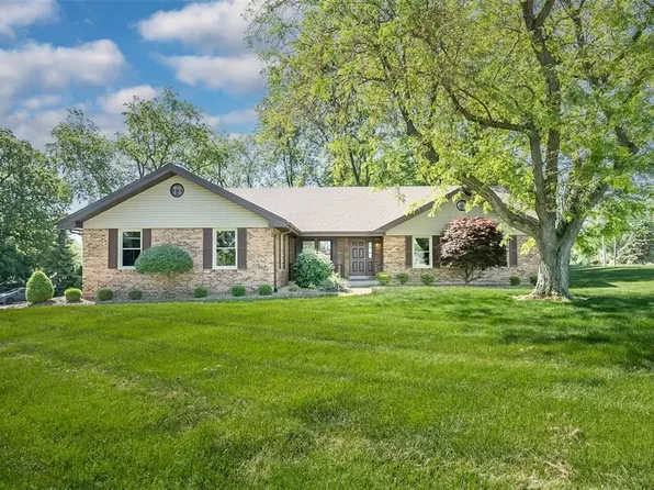 14 Wimbly Pl, Saint Charles, MO 63301