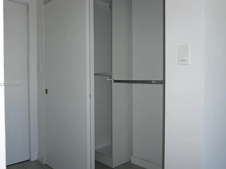 321 NE 26th St #705 — Photo 22