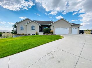 498 Blakeland Dr, Spring Creek, NV 89815