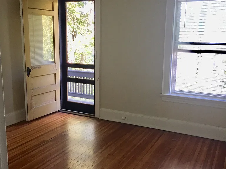 512 Wallace Ave — Photo 14