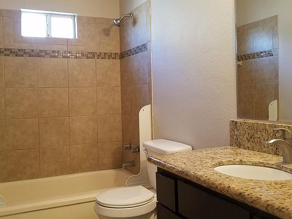 3rd image of 464 N Camelia Ave