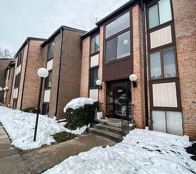 1st image of 3111 Buccaneer Ct APT 1