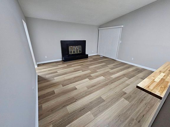 3rd image of 3651 Pleasant Lake Dr