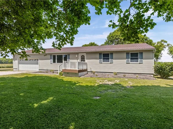 2964 Sand Rd, Bloomfield, NY 14469