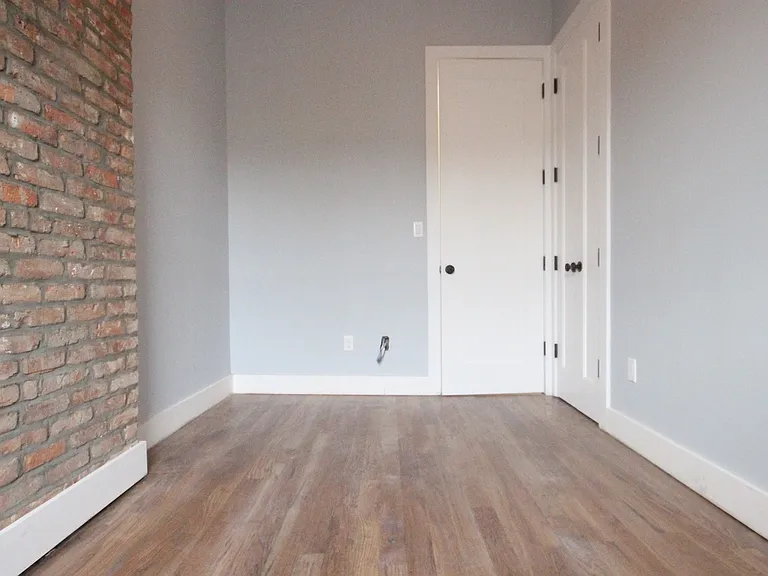 1865 Putnam Ave #2 — Photo 10