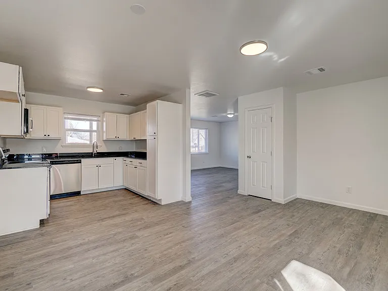340 NW 91st St — Photo 5