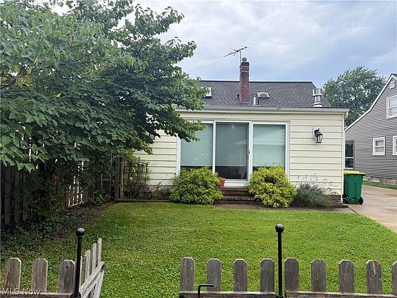 5th image of 395 Beechwood Dr
