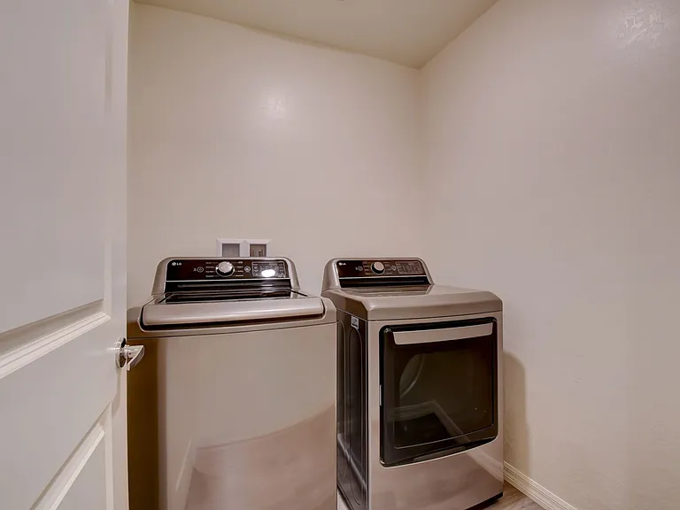 1705 Cowboy Path Ave — Photo 13