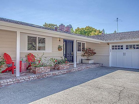 3rd image of 12624 Cambridge Dr