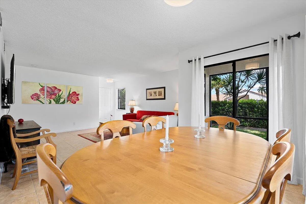 2 bed, 2.0 bath, 1202 sqft, $4,000 — Photo 4