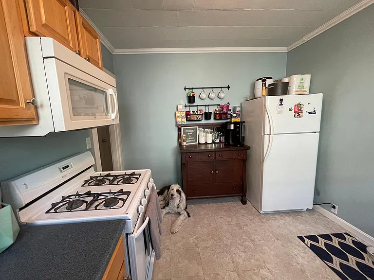 192 Florence St #1 — Photo 2