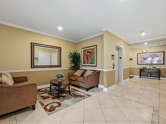 3rd image of 1309 Views Way