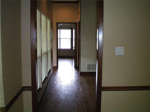 4th image of 4208 Country Brook Dr