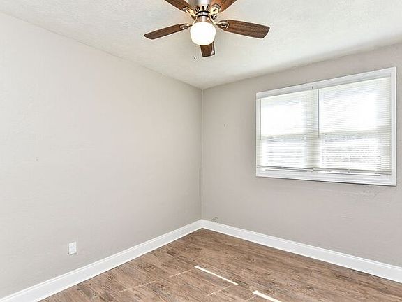 2nd image of 25 Poinsettia Pl Unit 12A
