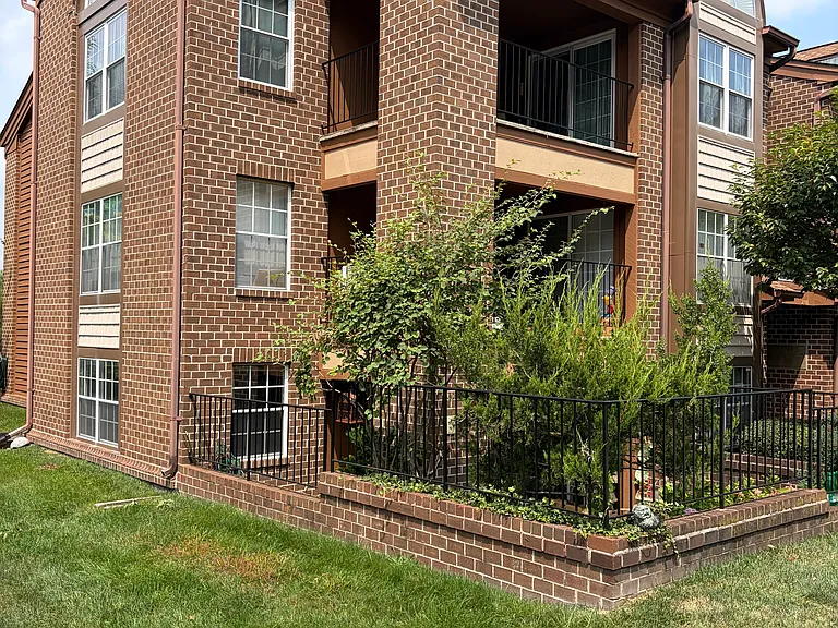 2111 Woodbox Ln #A — Photo 37