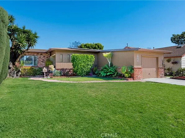 2802 Iroquois Ave, Long Beach, CA 90815