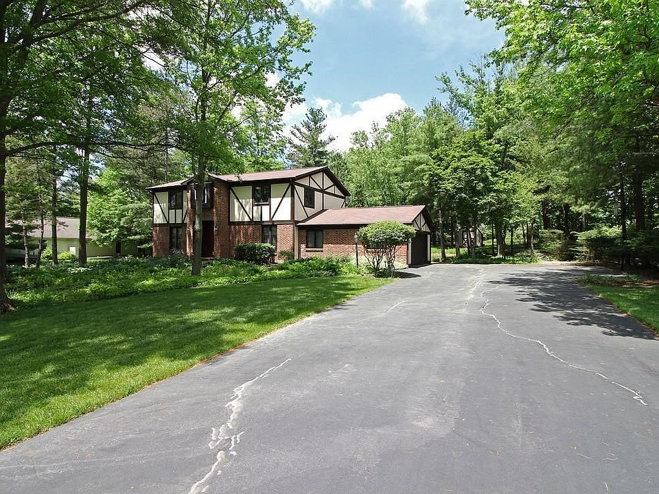 1st image of 4890 Bayhill Dr