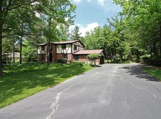 4890 Bayhill Dr, Powell, OH 43065