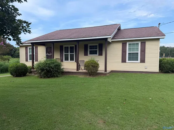 16516 Hampton Ln, Athens, AL 35611