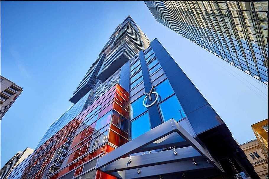 1st image of 7 Grenville St #4806
