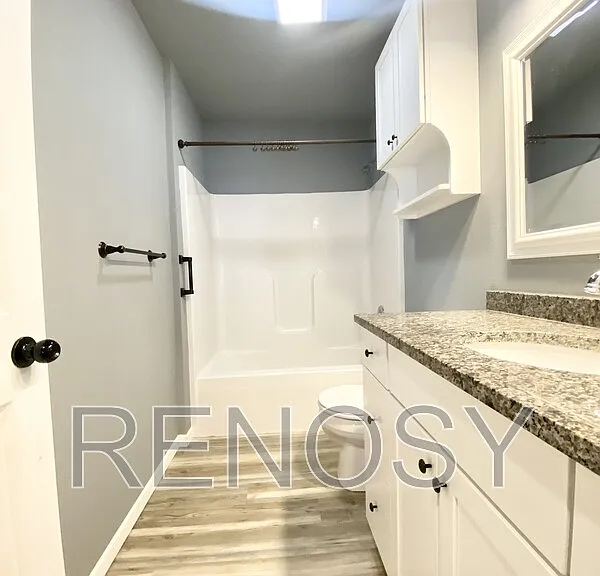 217 E Front St #B — Photo 10