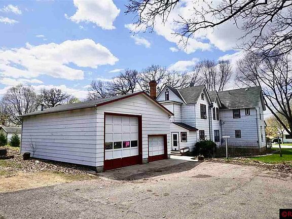 5th image of 120 Mill St