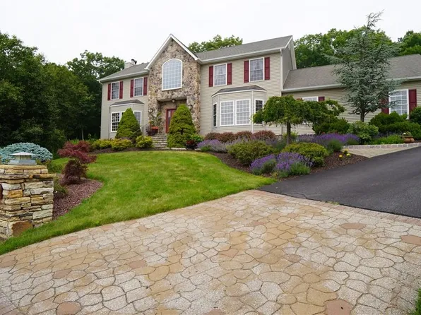 20 Alloway Crescent, Highland Mills, NY 10930