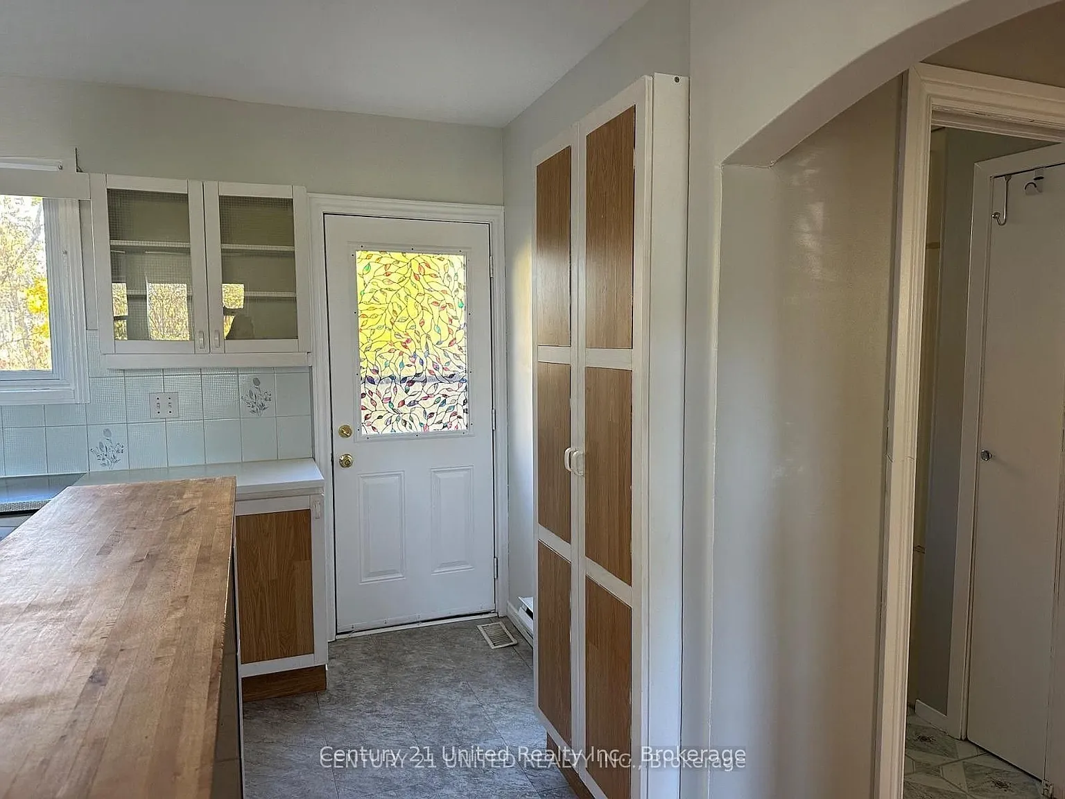 5 bed, $3,000 — Photo 2