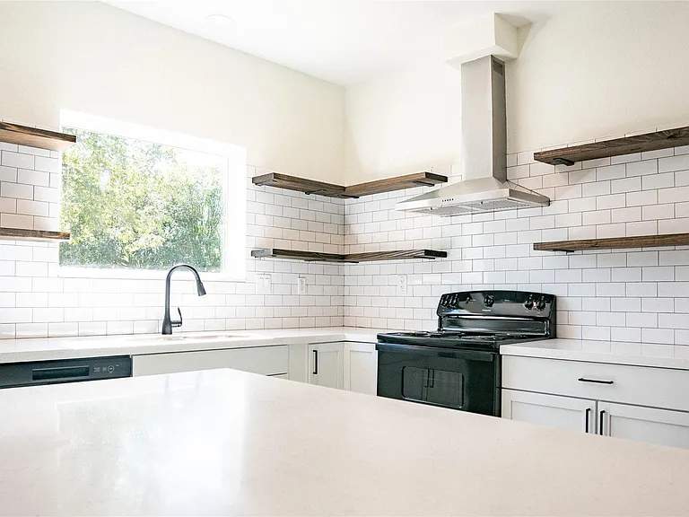 31727 Cypress Cir — Photo 5