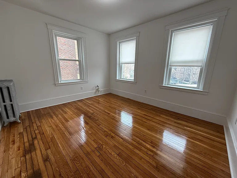 120 Warren St #6 — Photo 8