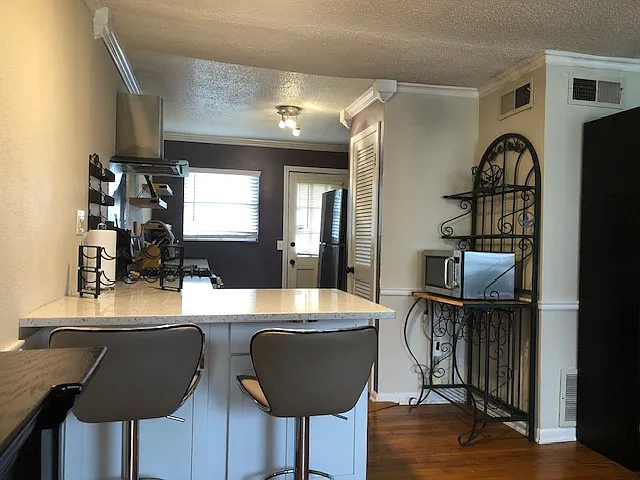 1426 E 38th St #D — Photo 13