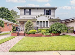 7126 170th St, Fresh Meadows, NY 11365